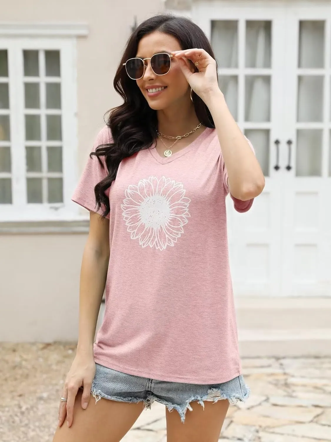 EADINVE Women's Short Sleeve V Neck Sunflower Graphic Printed Summer Tee Vintage T Shirt Cotton Tops Novelty Cool Shirt