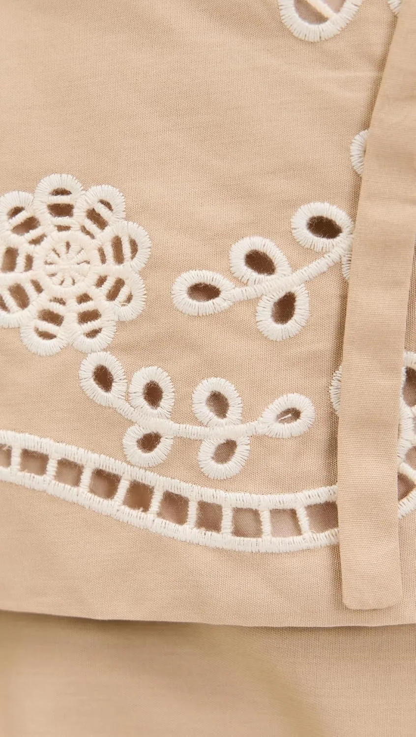 MOON RIVER Women's Eyelet Detail Top