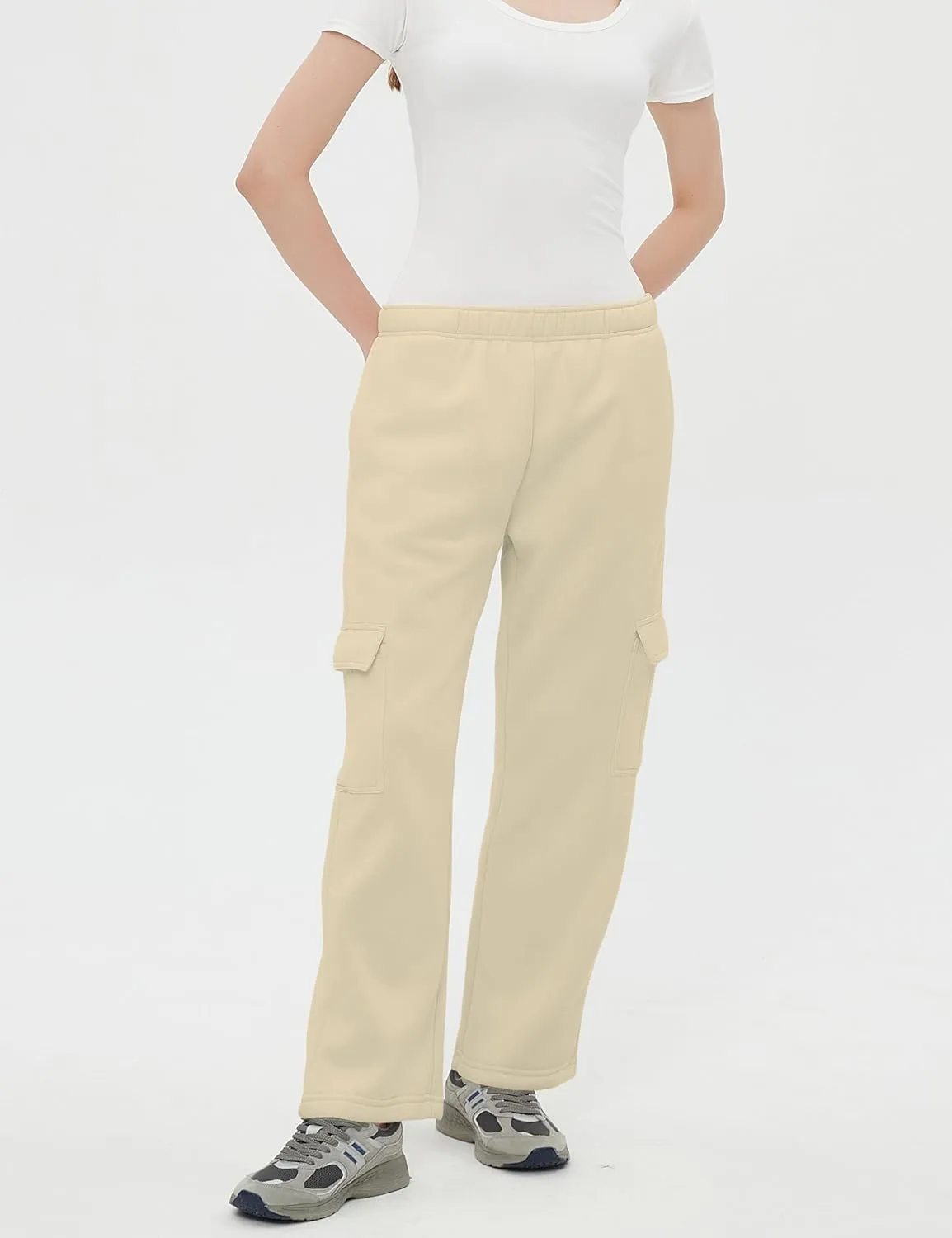 QIBABU Womens Fleece Cargo Sweatpants Casual Baggy Wide Leg Jogger Pants Athletic Open Bottom with Pockets