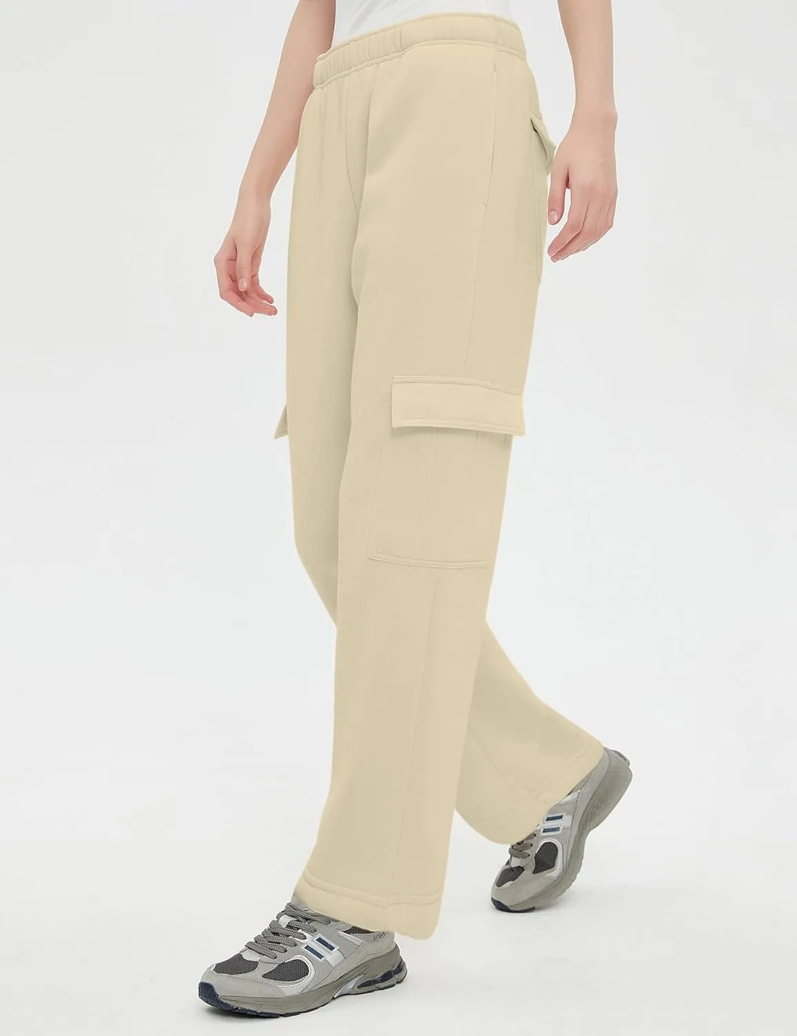 QIBABU Womens Fleece Cargo Sweatpants Casual Baggy Wide Leg Jogger Pants Athletic Open Bottom with Pockets