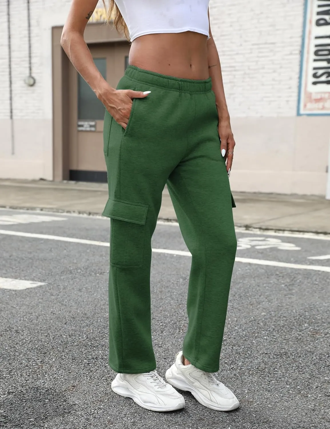 QIBABU Womens Fleece Cargo Sweatpants Casual Baggy Wide Leg Jogger Pants Athletic Open Bottom with Pockets