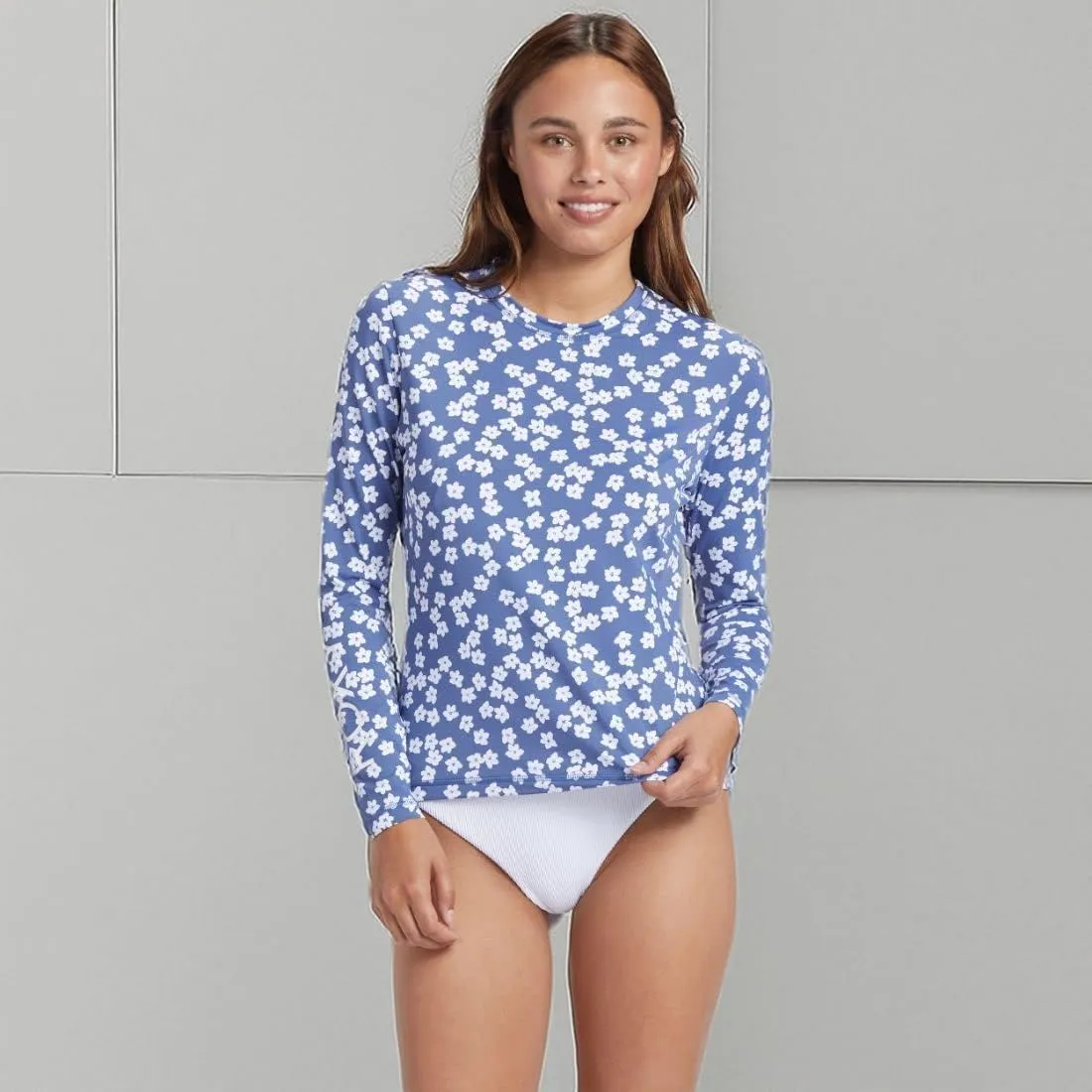 Roxy Women's Standard Rashguard  UPF 50, Surf, Hiking, Beach Volley, Workout, Yoga, Outdoor Activities Quick-Dry Swim Shirt